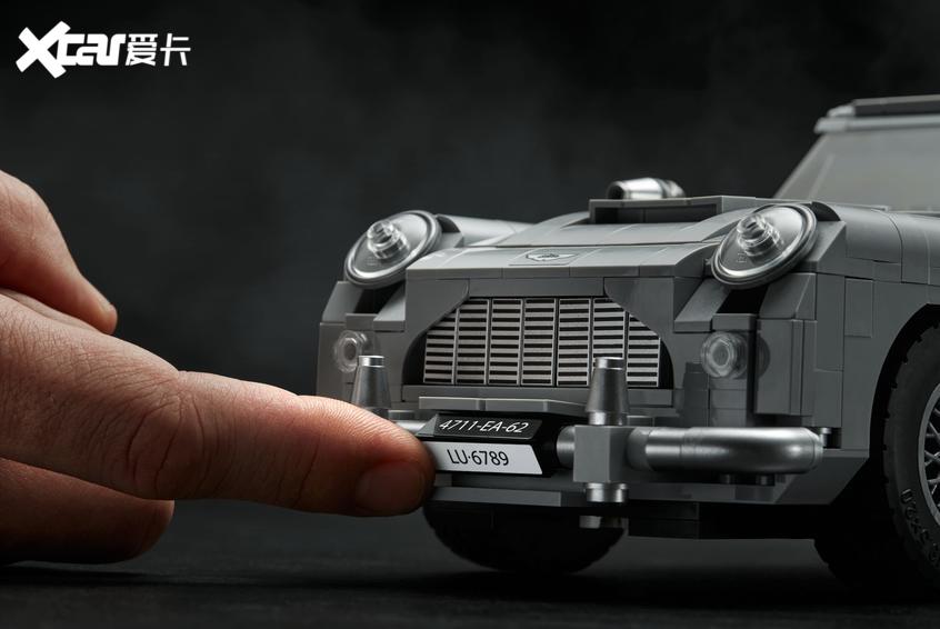 阿斯頓·馬丁DB5/福特Mustang