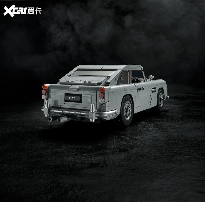 阿斯頓·馬丁DB5/福特Mustang