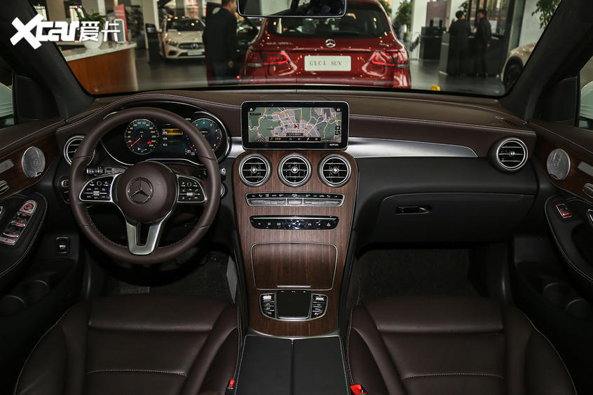 選轎車還是選SUV