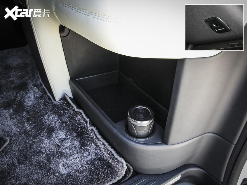 實拍雷克薩斯LM后排