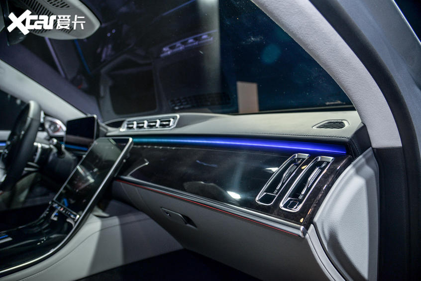 解析全新一代奔馳S級(jí)