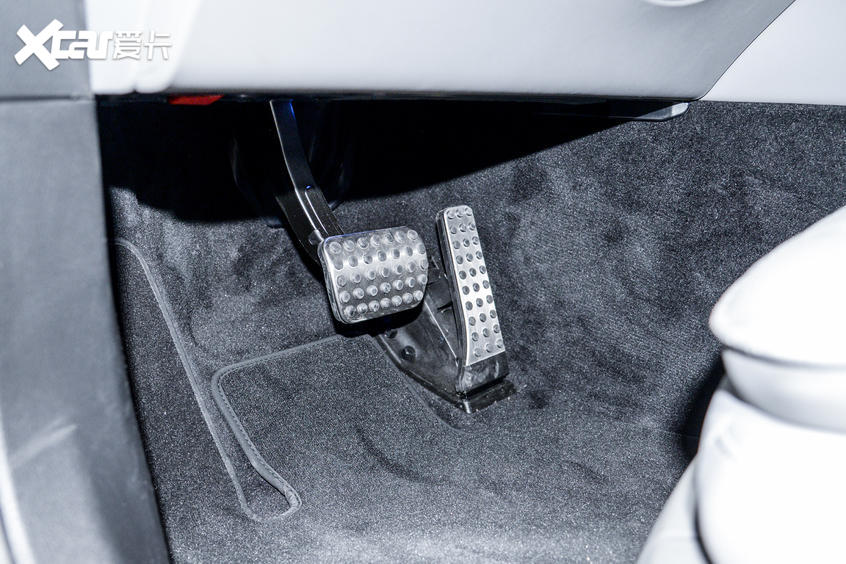 解析全新一代奔馳S級(jí)