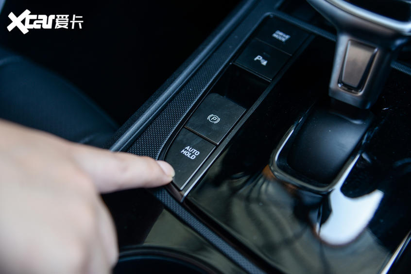 實拍第七代伊蘭特 內飾部分