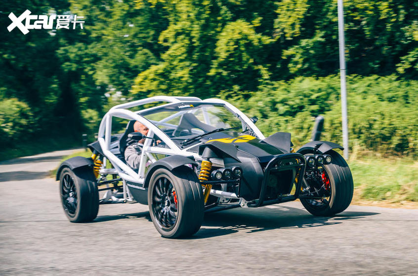 Ariel Nomad R