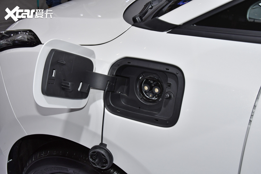 一汽奔騰2021款奔騰E05