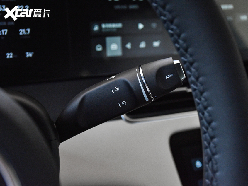 實拍體驗新款理想ONE