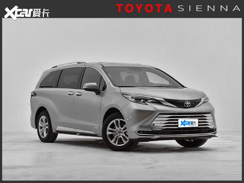 身穿運動服的動感“奶爸”