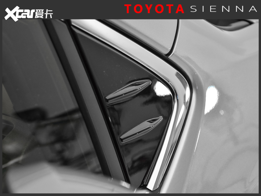 身穿運動服的動感“奶爸”