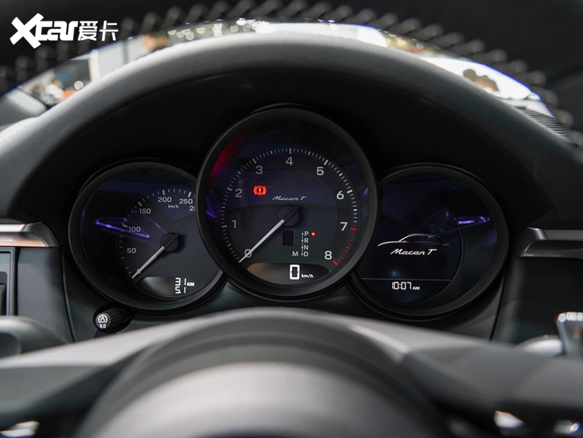 Macan T