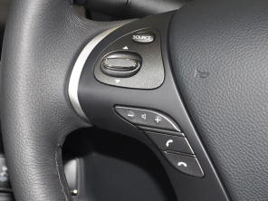 實(shí)拍新英菲尼迪Q70L