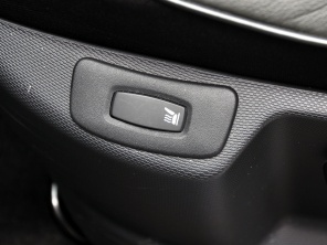 實(shí)拍雷諾卡繽