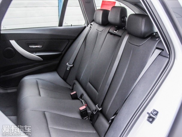 寶馬3系旅行版對比沃爾沃V60