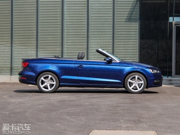 緊湊級(jí)敞篷車(chē)