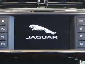 實(shí)拍捷豹XE