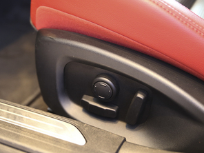 實(shí)拍捷豹XE