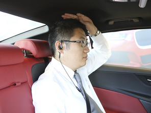 實(shí)拍捷豹XE