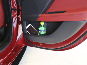 實(shí)拍捷豹XE