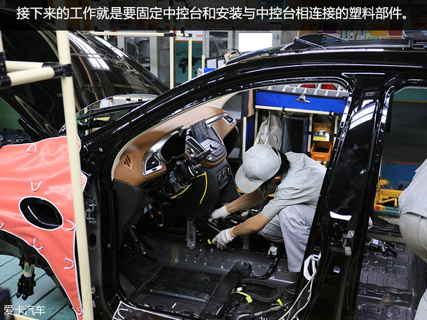 東南汽車2015款東南DX7