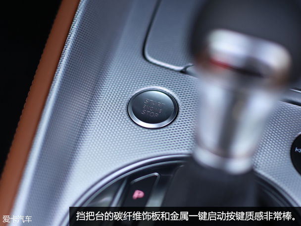 實(shí)拍奧迪TT敞篷