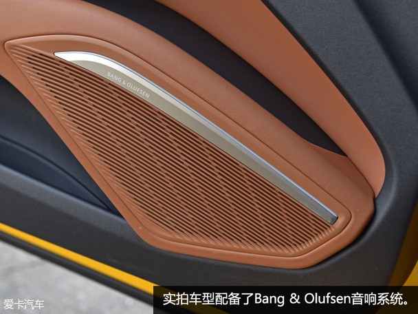 實(shí)拍奧迪TT敞篷