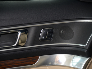 2015款福特探險者