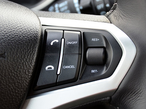 提升品質是關鍵 愛卡實拍眾泰SR7量產版