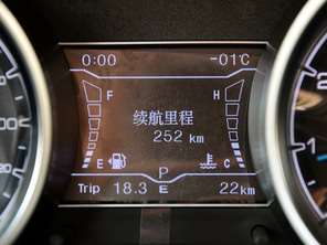 提升品質是關鍵 愛卡實拍眾泰SR7量產版