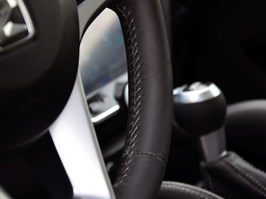 提升品質是關鍵 愛卡實拍眾泰SR7量產版