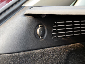 提升品質(zhì)是關(guān)鍵 愛卡實拍眾泰SR7量產(chǎn)版