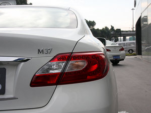 2011M37 ^