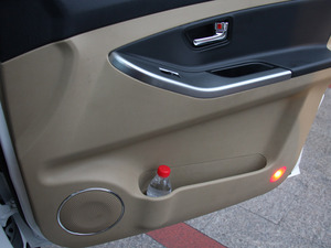 2011款2.4T 两驱五座豪华版 空间座椅