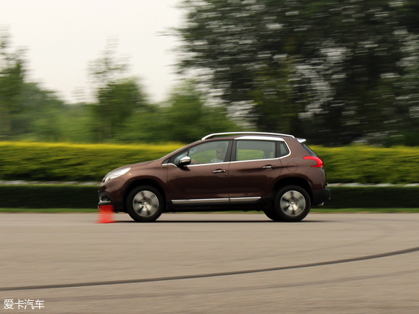 東風標致2015款標致2008