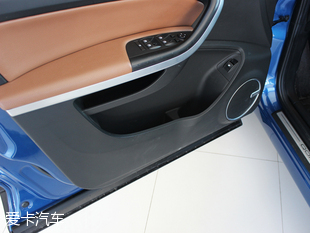 愛卡實(shí)拍觀致5 SUV頂配版