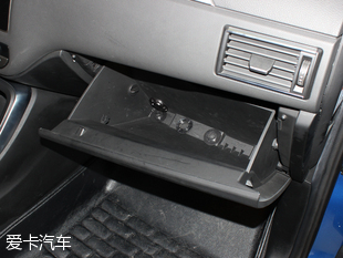 愛卡實(shí)拍觀致5 SUV頂配版