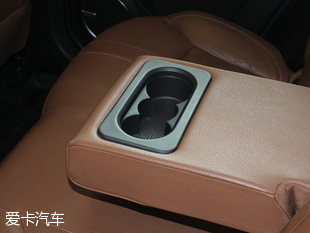 愛卡實(shí)拍觀致5 SUV頂配版