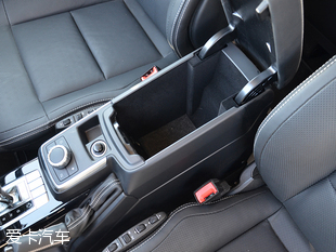 90后麻辣談 實拍野蠻硬漢新款奔馳G500