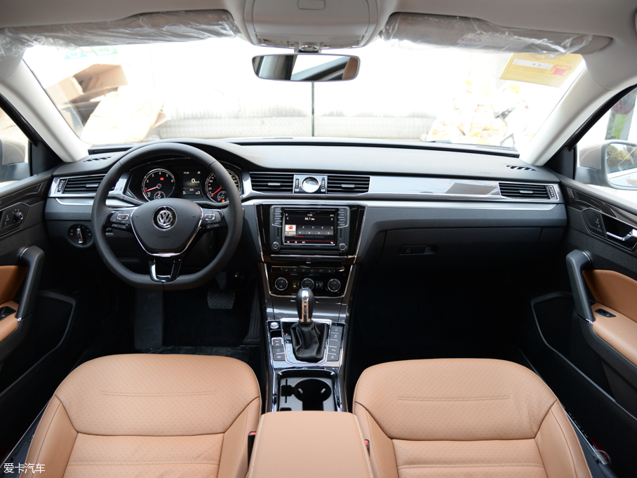 都市精英座駕 四款年輕時尚中型車對比