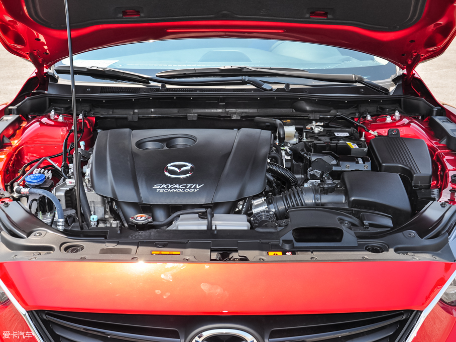 都市精英座駕 四款年輕時尚中型車對比