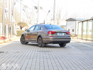 都市精英座駕 四款年輕時尚中型車對比