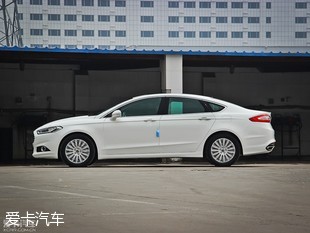 都市精英座駕 四款年輕時尚中型車對比