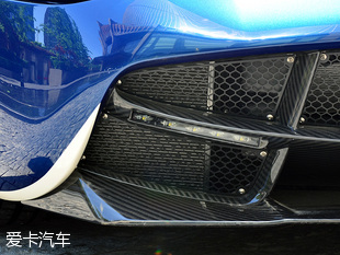 游走藝術(shù)與奢侈之間 實拍帕加尼Huayra