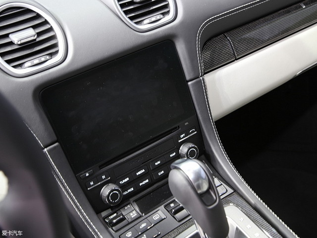 寶馬M2對比保時捷718Cayman