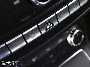 愛卡實(shí)拍2016款奔馳B180