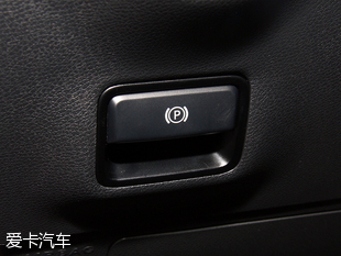 實拍2016款北京奔馳GLA 200時尚型