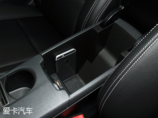 實拍2016款北京奔馳GLA 200時尚型