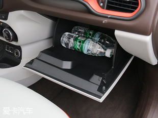 實(shí)拍Jeep自由俠