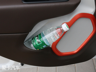 實(shí)拍Jeep自由俠