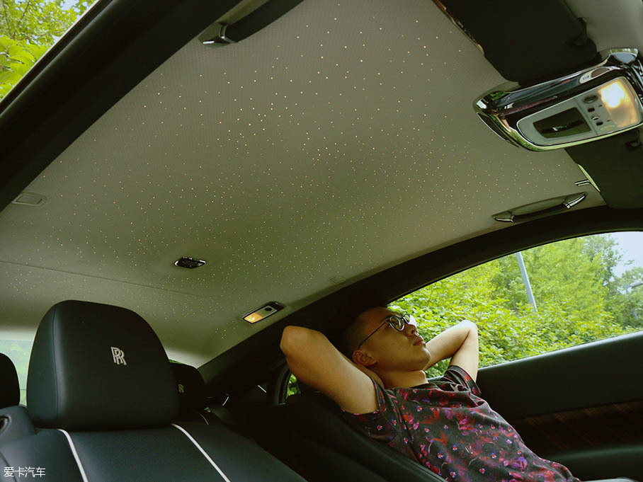 高富帥與魅影的私生活