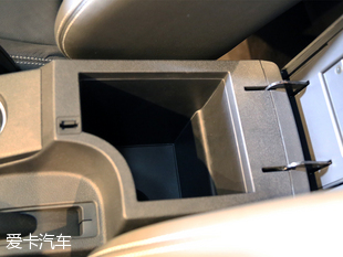 東風(fēng)風(fēng)神AX5內(nèi)飾解析