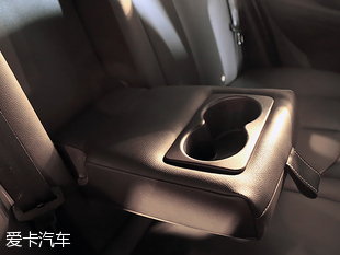 東風(fēng)風(fēng)神AX5內(nèi)飾解析
